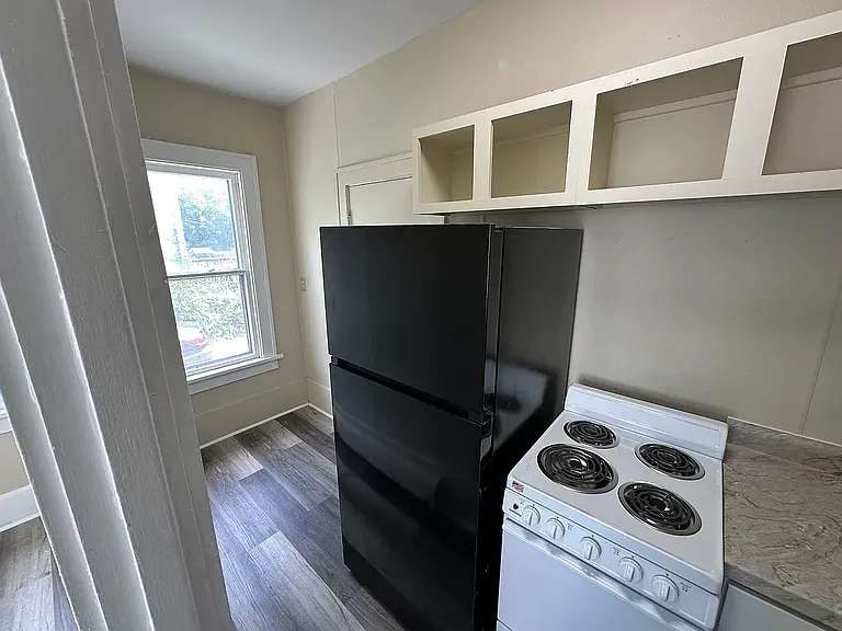 20 N Dodge St #1 — Photo 5