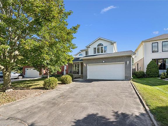 2nd image of 653 Rock Point Cres