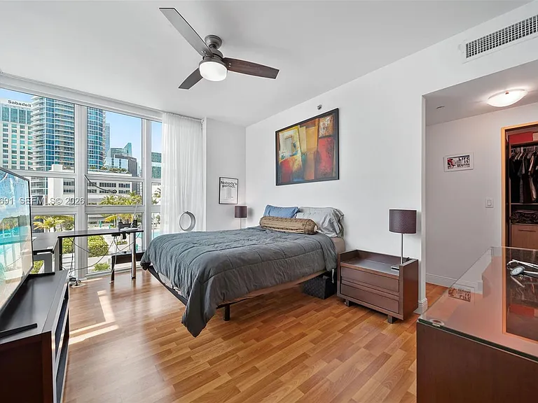 950 Brickell Bay Dr #1211 — Photo 9