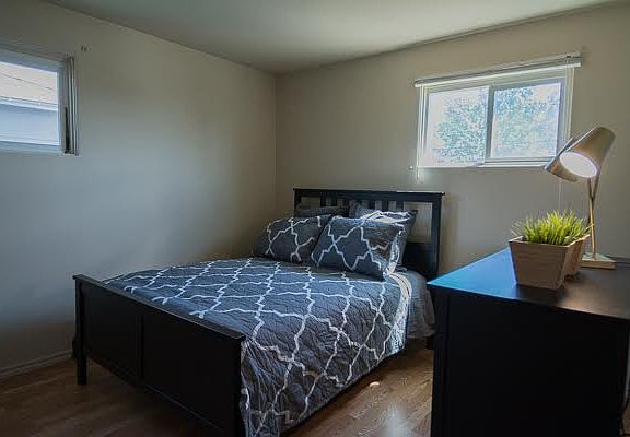 4th image of 1204 E Kiernan Ave