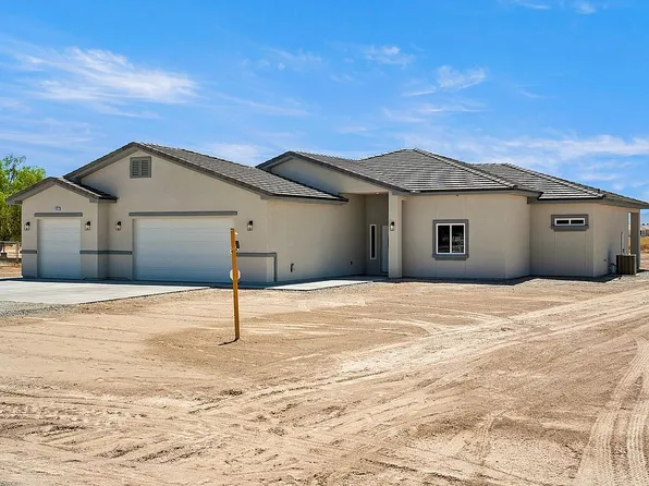 2200 Zephyr Ave, Pahrump, NV 89048