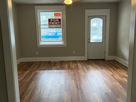 4th image of 401-403 Highland Ave
