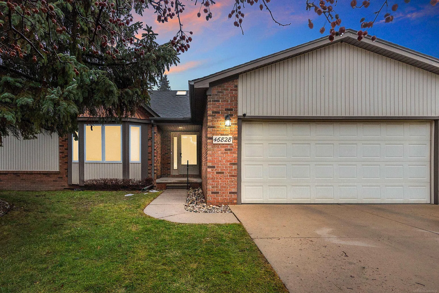 46828 Scotch Pine Ln photo 1