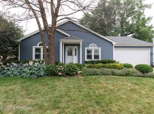 5585 Barnwood Dr, Gurnee, IL 60031