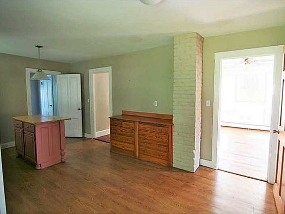 2nd image of 125 Pine Hill Ave