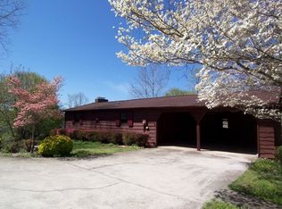 1415 Omni Ln, Lenoir, NC 28645