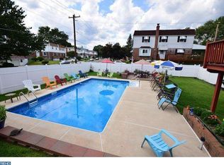1172 Glenn St, Philadelphia, PA 19115