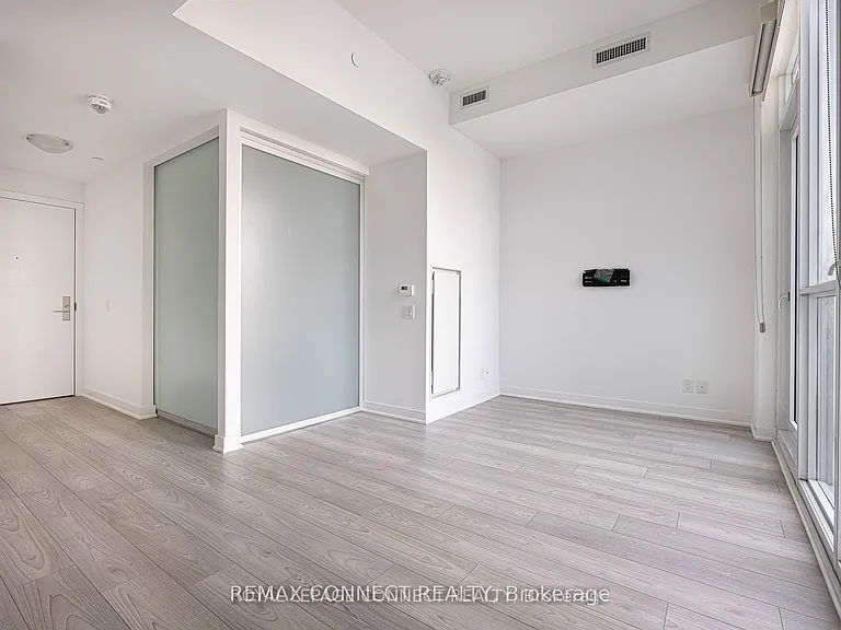 120 Parliament St #704 — Photo 5