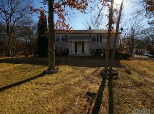 8 Cedar Ave, Coram, NY 11727