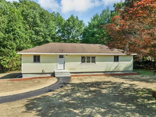 4 Loop Road, Londonderry, NH 03053
