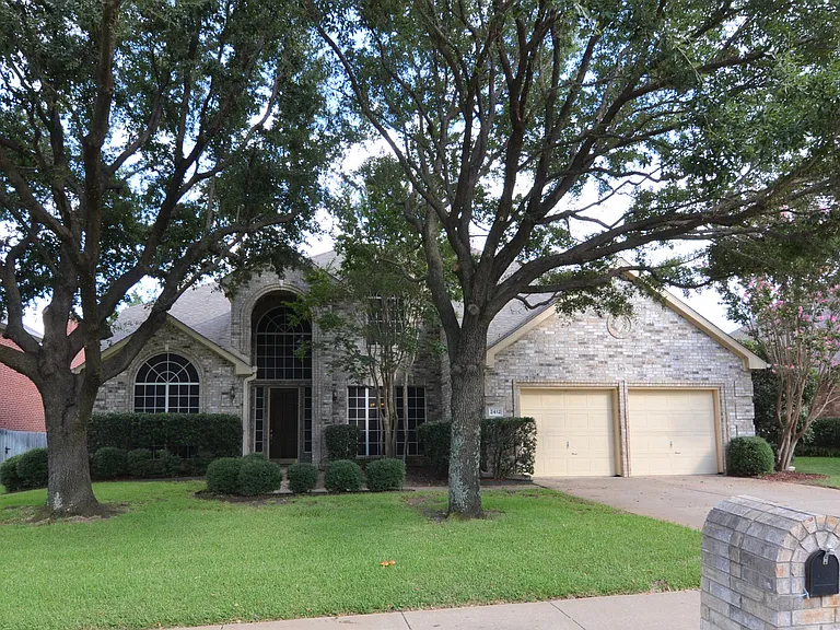 2412 Clearwood Ln — Photo 7