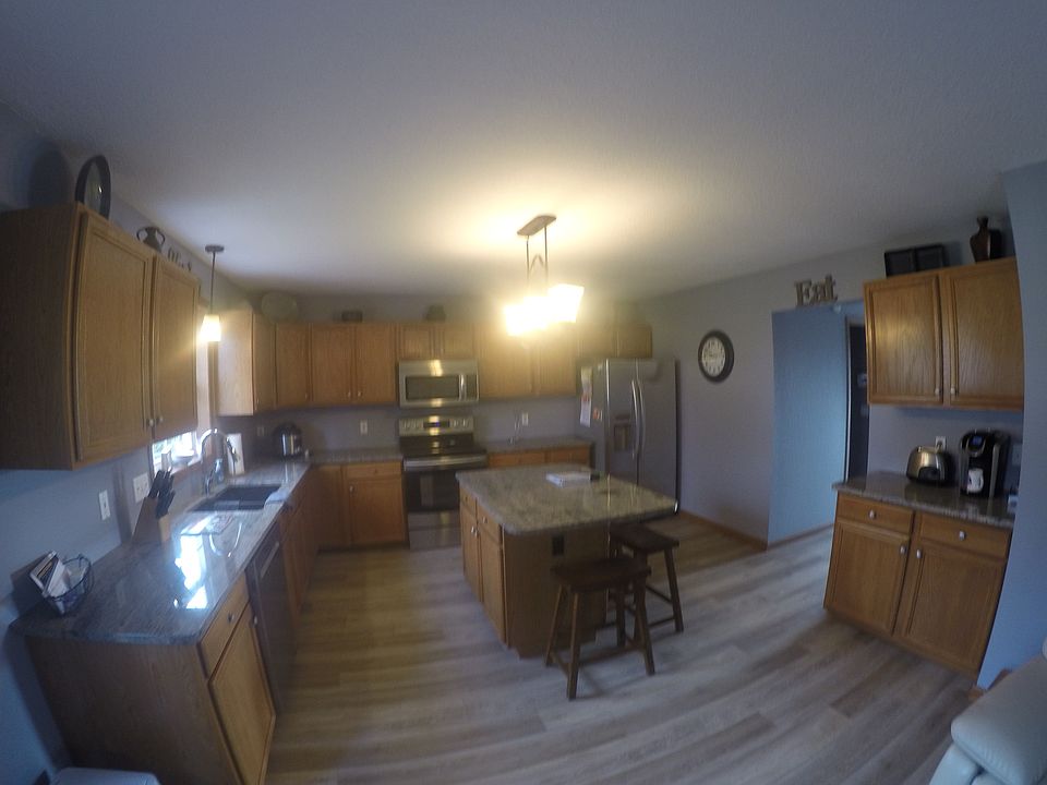 1st image of 1074 Sparrow Ln