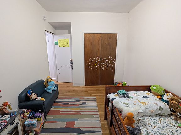 5th image of 311 W 95th St APT 1BN