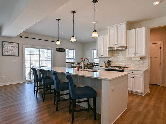5th image of 1814 Tall Oaks Dr