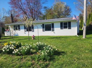 10 Belleau Ave, Norwich, CT 06360