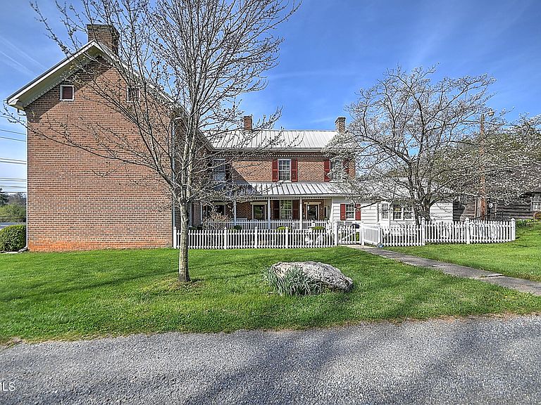 Listing photo 5