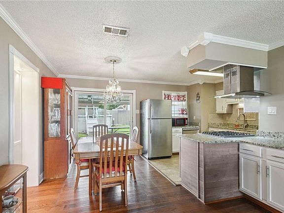 5th image of 3073 Sorbonne Dr