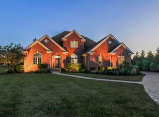 1801 Vivian Way Ct, McHenry, IL 60051