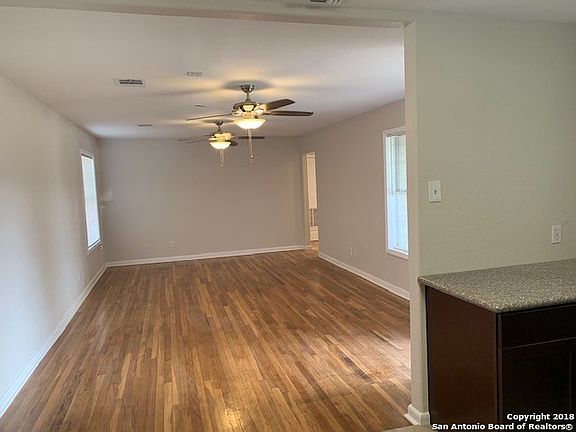3rd image of 631 Kashmuir Pl