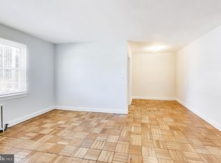 1726 N Quinn St APT 208, Arlington, VA 22209