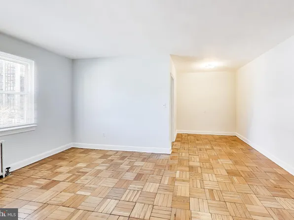 1722 N Quinn St APT 303, Arlington, VA 22209