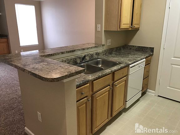 4th image of 10460 Villa View Cir
