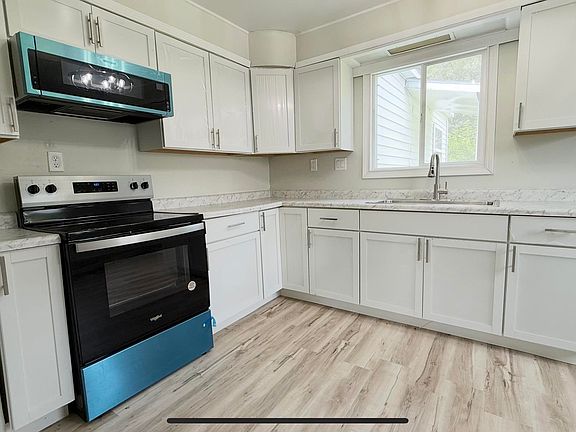 5th image of 1008 E Spraker St