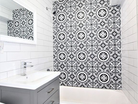 3rd image of 145 Halsey St #1