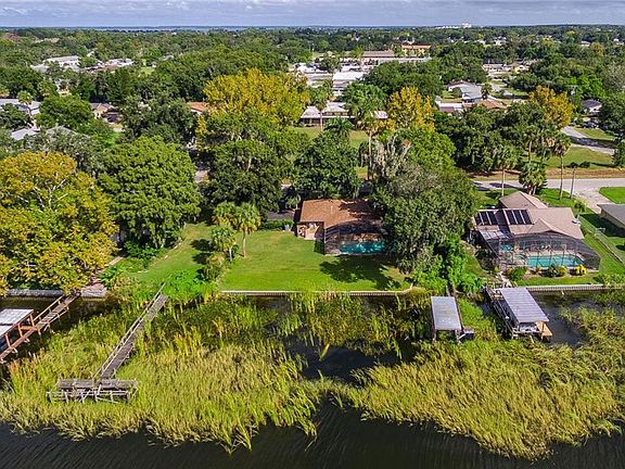 3rd image of 1150 Lake Dora Dr
