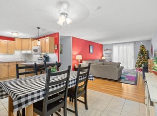 12 Woodman Way APT 19, Newburyport, MA 01950