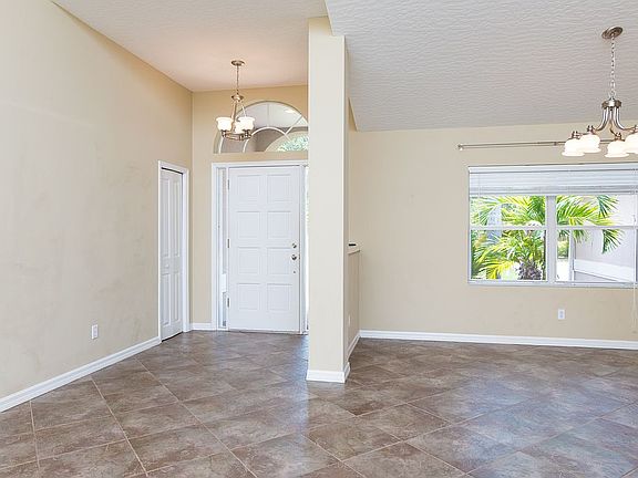 5th image of 243 Peregrine Dr
