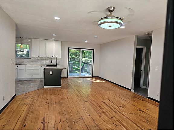 3rd image of 203 Northcross Rd