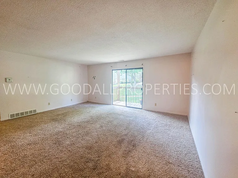 9523 University Ave #6 — Photo 8