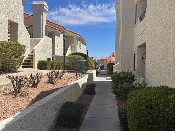 4th image of 7810 Tenshaw Ave APT 102