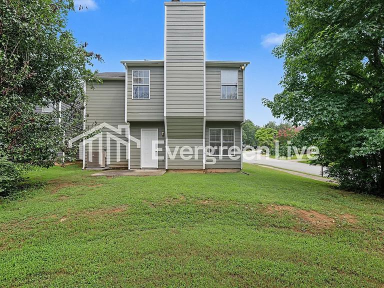 6718 Roscommon Dr — Photo 10
