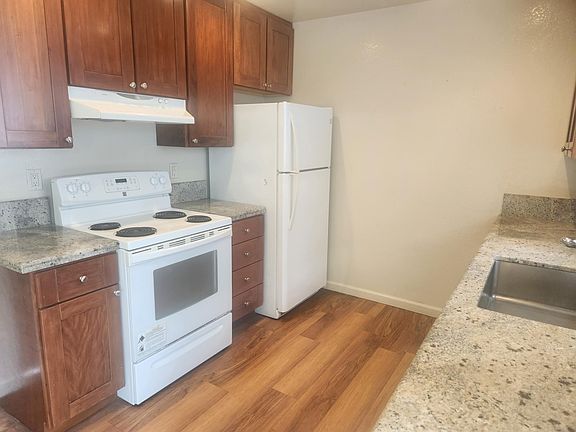2nd image of 251 Pilarcitos Ave #1