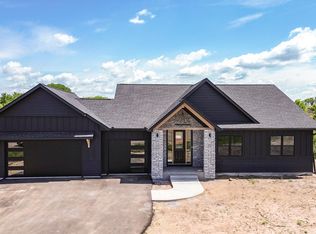 249 Saddle Ridge Ln, River Falls, WI 54022