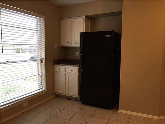 5th image of 14035 Old Village Ln
