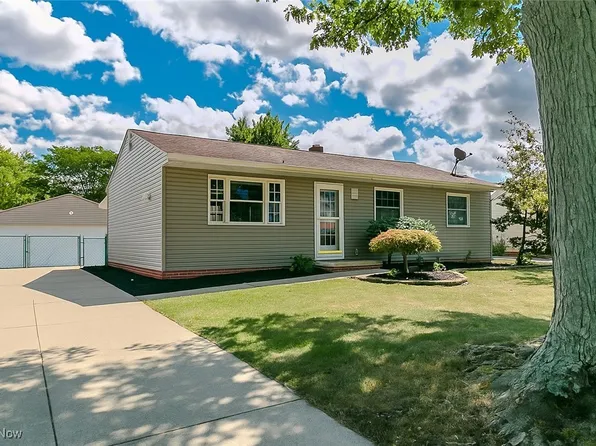911 E 346th St, Eastlake, OH 44095