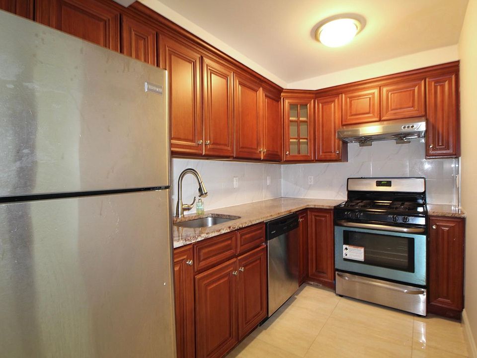 1st image of 13215 41st Ave #3C