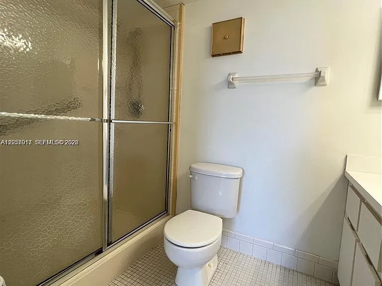9520 Seagrape Dr #403 — Photo 12