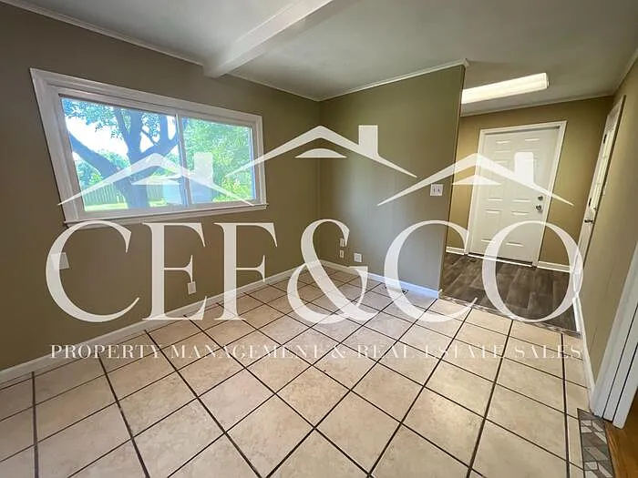 108 Overhill Dr — Photo 9