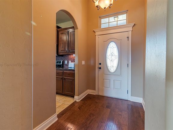 5th image of 7706 Arnold Ct