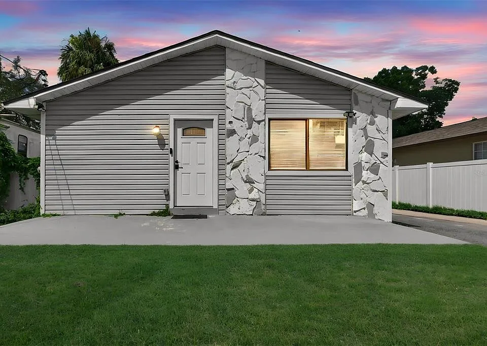 8114 N Edison Ave