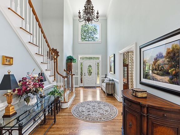 5th image of 224 Keeneland Way