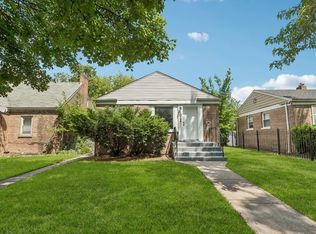 10145 S Bensley Ave, Chicago, IL 60617