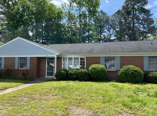 109 Salisbury Rd, Colonial Heights, VA 23834