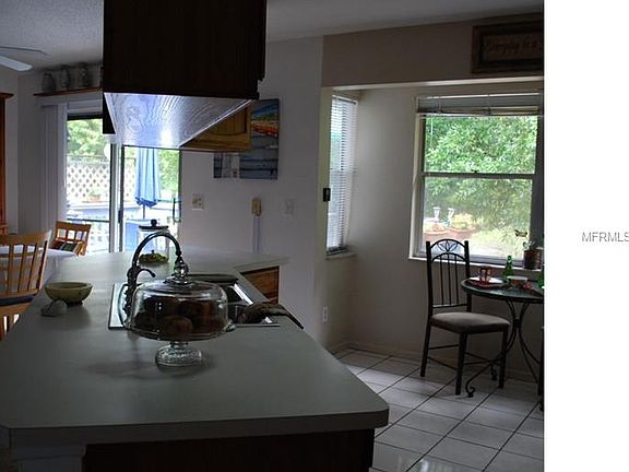 4th image of 1371 S Disston Ave