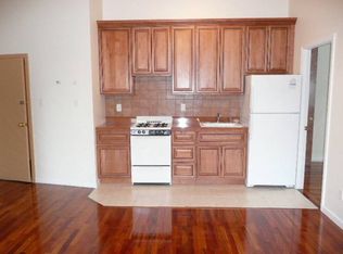 688 Union St #3D, Brooklyn, NY 11215