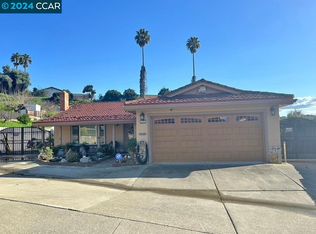 822 Reef Point Dr, Rodeo, CA 94572